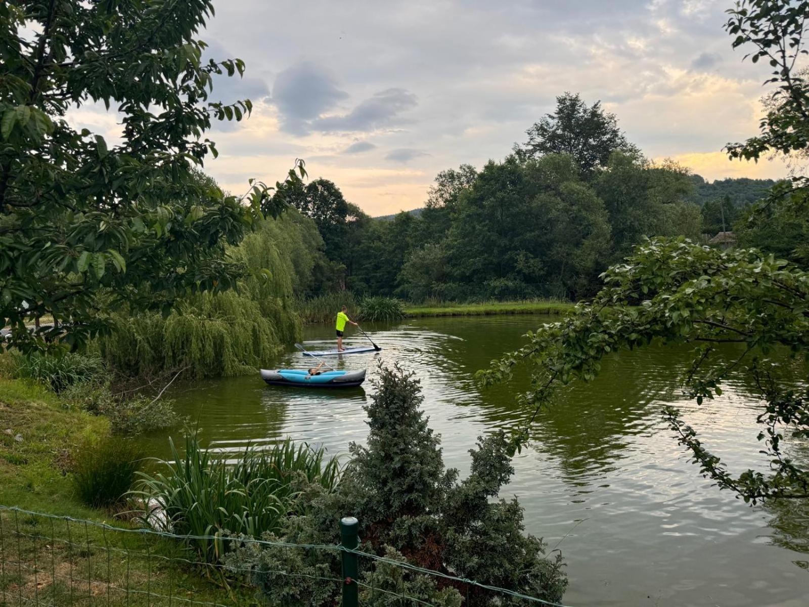 Restauracja I Noclegi Izba Rybacka W Krainie Wygaslych Wulkanow Podgorki Exteriér fotografie